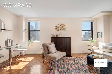 The Sherwood unit 11E, New York, NY 10019 - photo 2