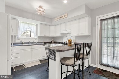 3126 Long Meadow Dr unit 25B, Dover, PA 17315 - photo 5