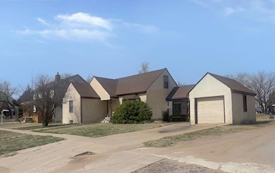 314 W Wash St, Jetmore, KS 67854 - photo 2