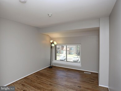 7252 Lasting Light Way, Columbia, MD 21045 - photo 3