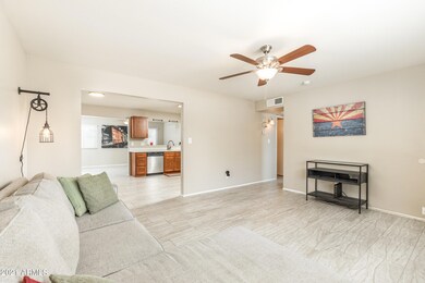 2348 E Jacinto Ave (6 of 31)