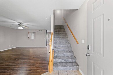 1424 Bluegrass Ln, Champaign, IL 61822 - photo 3