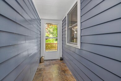 14 Worthen Rd, Portsmouth, NH 03801 - photo 2