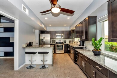 7335 N 11th St-large-010-25-Kitchen-1500
