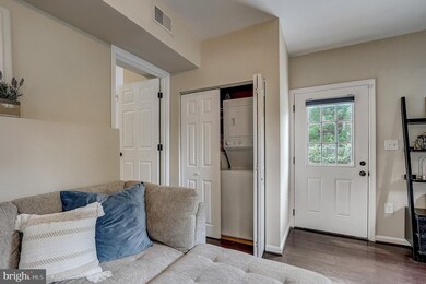 8104 Highpoint Rd, Clearwater Beach, MD 21226 - photo 6