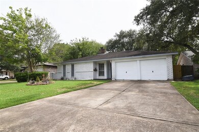 16714 Tibet Rd, Friendswood, TX 77546 - photo 2