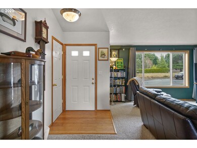 530 Fir St, Lyons, OR 97358 - photo 3