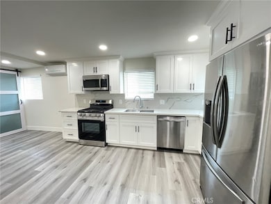 26346 Pawpaw Ct unit 1, Corona, CA 92883 - photo 4