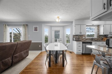 The kitchen received a facelift in 2020 with grani