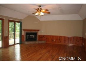 Great Room - Inviting fireplac