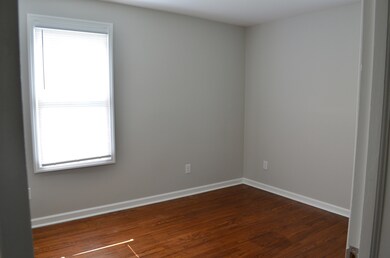 147 S 6th Ave, Beech Grove, IN 46107 - photo 6