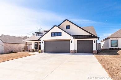 8910 N 73rd East Place, Owasso, OK 74055 - photo 3