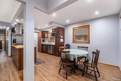 4001 Roosevelt Blvd, Dearborn Heights, MI 48125 - photo 4