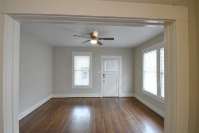 946 Pecore St, Houston, TX 77009 - photo 4