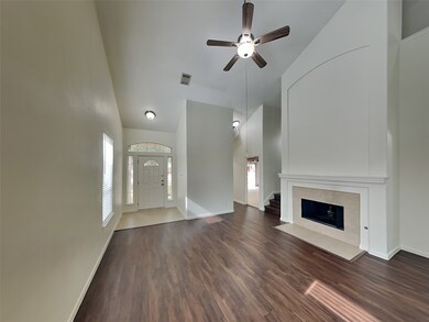 31702 Regal Park Ct, Conroe, TX 77385 - photo 6