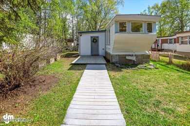02-Front Exterior_IMG_6371