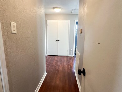 10123 Inwood Shadows St, Houston, TX 77088 - photo 6