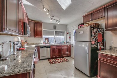 gelding kitchen 2