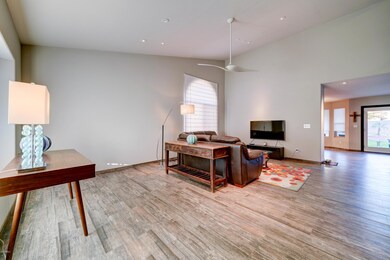 5833 W Mercury Way-6