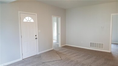 402 E 8th St, Sheridan, IN 46069 - photo 4