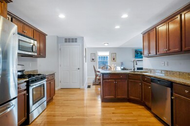 21 Stinson Dr, Nashua, NH 03063 - photo 6