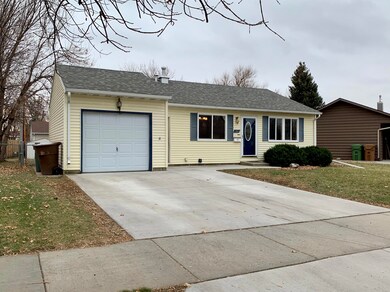 1403 Bridle Dr, Mitchell, SD 57301 - photo 3