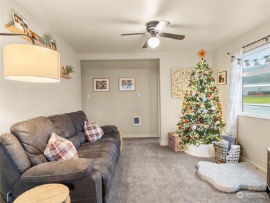 489 SW 16th St, Chehalis, WA 98532 - photo 4