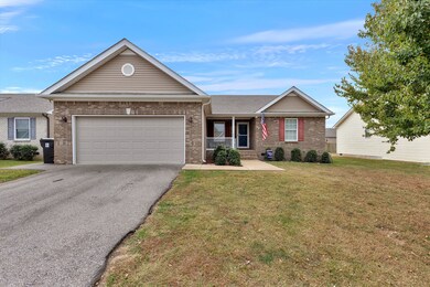 1821 Lakin Ln, Columbia, TN 38401 - photo 3
