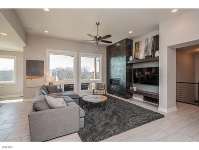 160 91st St, West Des Moines, IA 50266 - photo 4