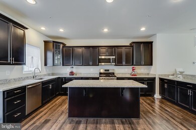 11192 Saint Luke Dr, White Plains, MD 20695 - photo 5