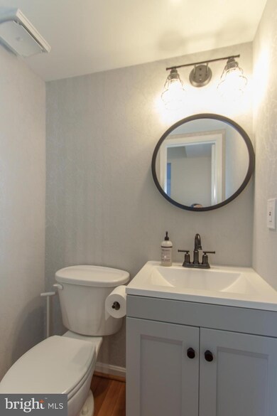 7712 Groveland Heights Ct, Springfield, VA 22153 - photo 7