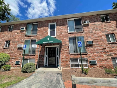 93 West St unit 12, Milford, NH 03055 - photo 2