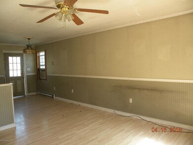 102 Fulmer Ave, Stroudsburg, PA 18360 - photo 2