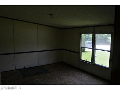 1202 Springtime Place, Siler City, NC 27344 - photo 4