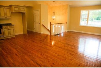 427 Concord St unit A, Rockland, MA 02370 - photo 2