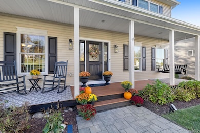 58 Red Maple Way, New Windsor, NY 12553 - photo 3