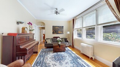 429 Washington St unit 2, Brookline, MA 02446 - photo 4
