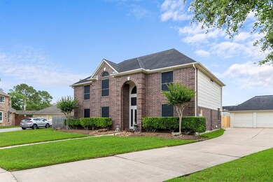 305 Regency Ct, Friendswood, TX 77546 - photo 3