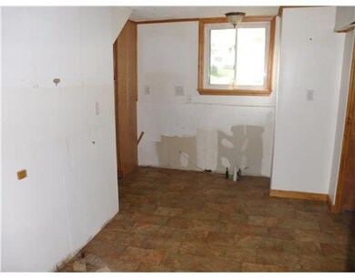 Kitchen. The kitchen needs completed!