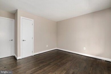 10514 Arrowood St, Fairfax, VA 22032 - photo 7
