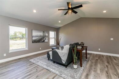 5116 Ruhd St SW, Cedar Rapids, IA 52404 - photo 7