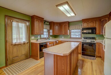 2520 Church St, Cross Plains, WI 53528 - photo 4