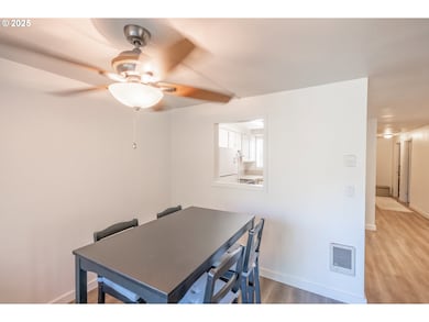 418 Stonewood Dr unit 418, Eugene, OR 97405 - photo 7