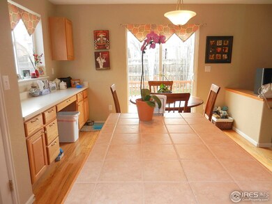 Eat-In Kitchen & Island