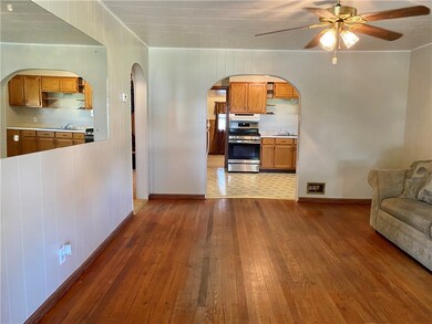 913 Dewitt Ave, Mattoon, IL 61938 - photo 6