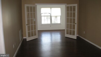 6512 Lake Park Dr unit 202, Greenbelt, MD 20770 - photo 5