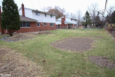 18672 Beatrice St, Clinton Township, MI 48036 - photo 4