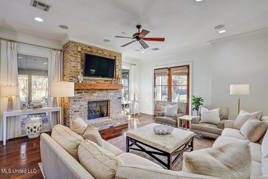 611 Arbor Way 8