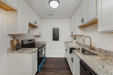 Kitchen with dishwasher, stainless steel electric