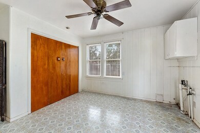 512 W College St, Fredericksburg, TX 78624 - photo 7